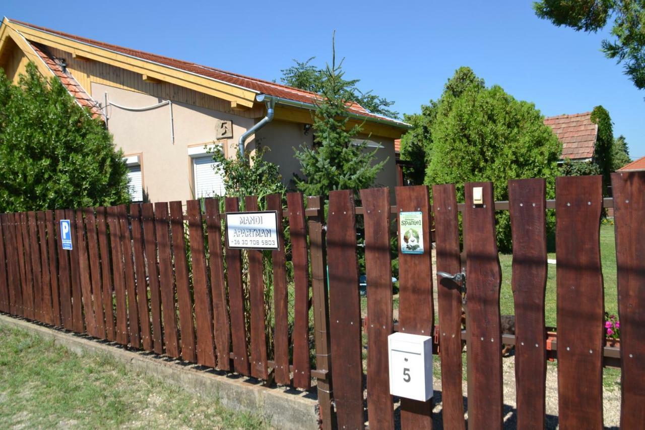 Mandi Apartman Veresegyház Extérieur photo